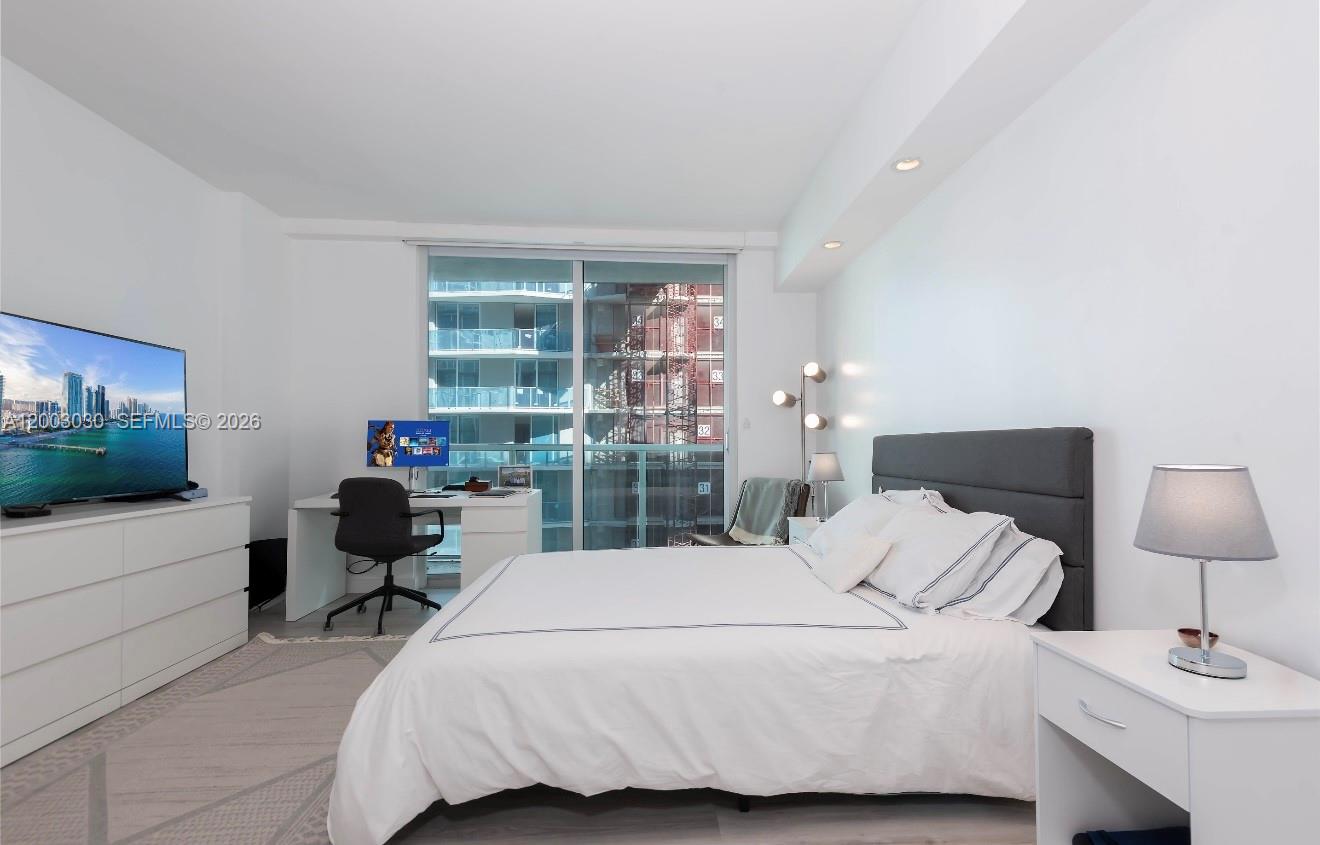 500 BRICKELL WEST CONDO - Residential Lease