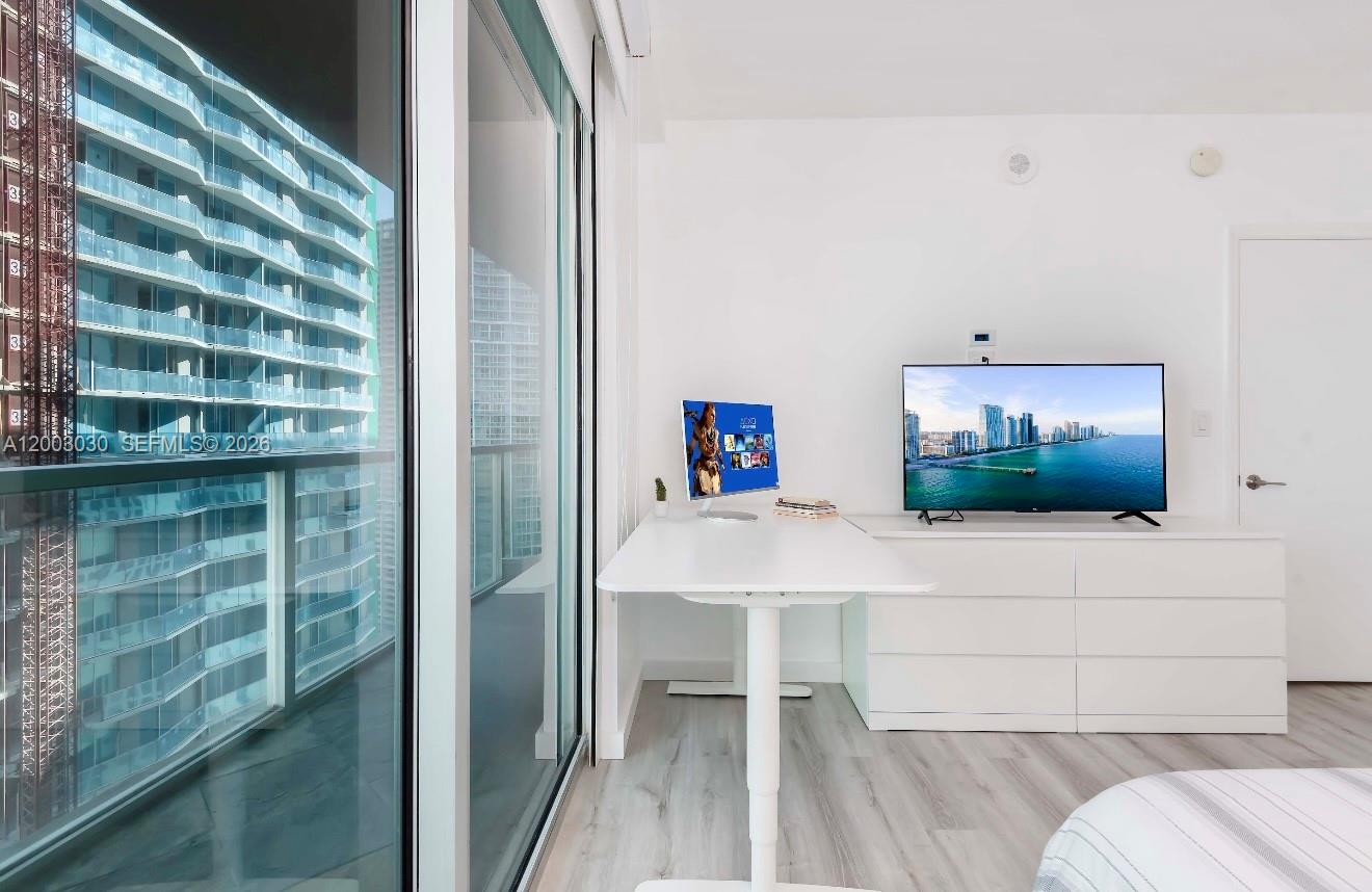 500 BRICKELL WEST CONDO - Residential Lease