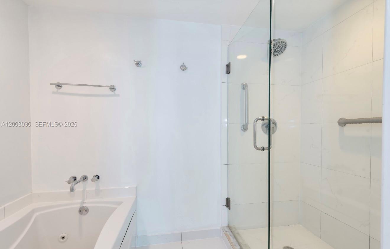 500 BRICKELL WEST CONDO - Residential Lease