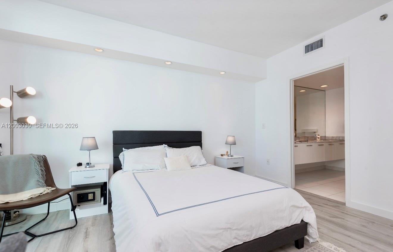 500 BRICKELL WEST CONDO - Residential Lease