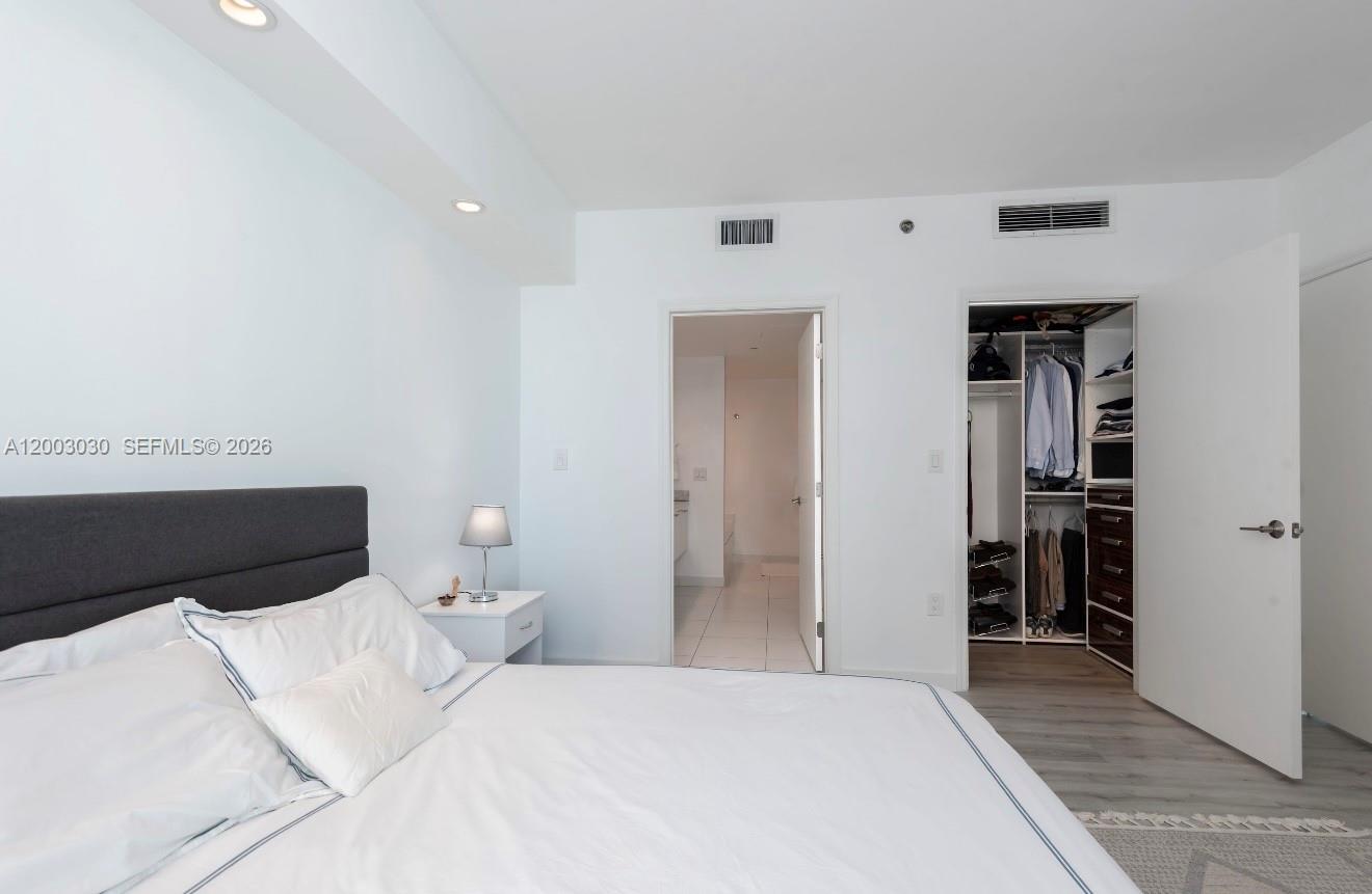 500 BRICKELL WEST CONDO - Residential Lease