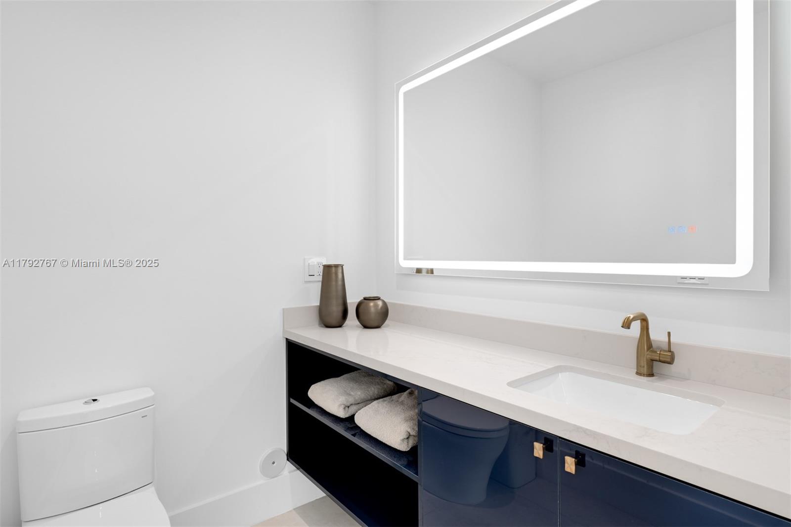 OLD CUTLER POINT - Residential