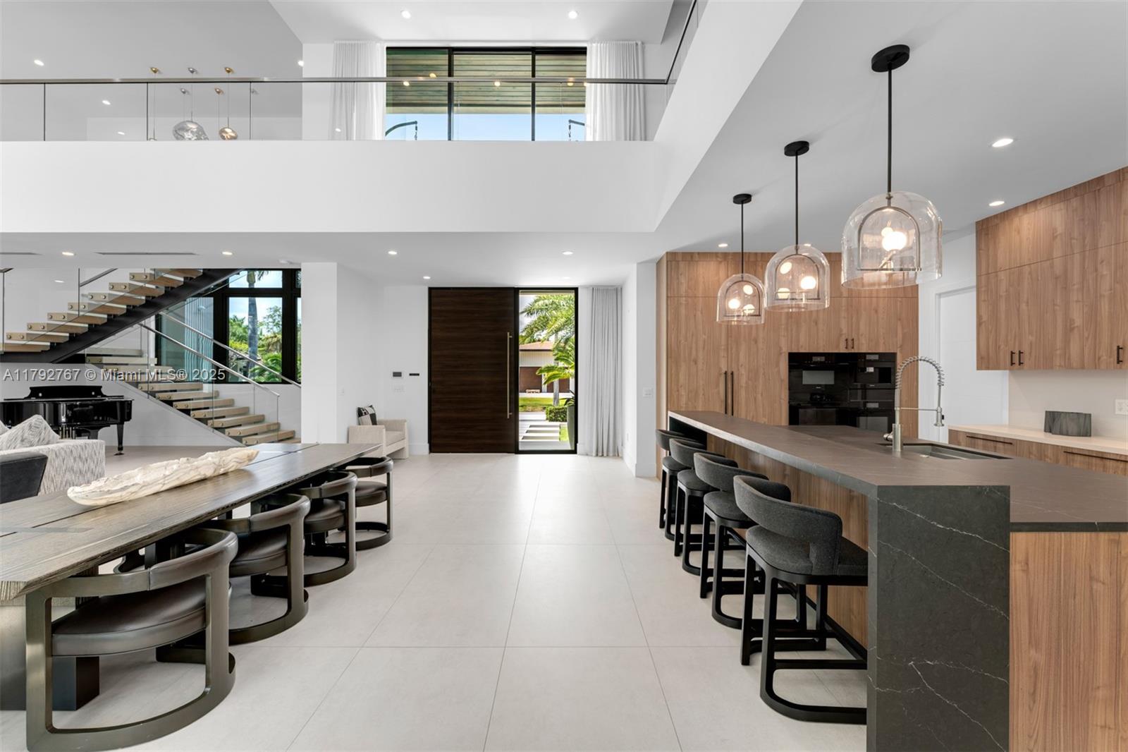 OLD CUTLER POINT - Residential