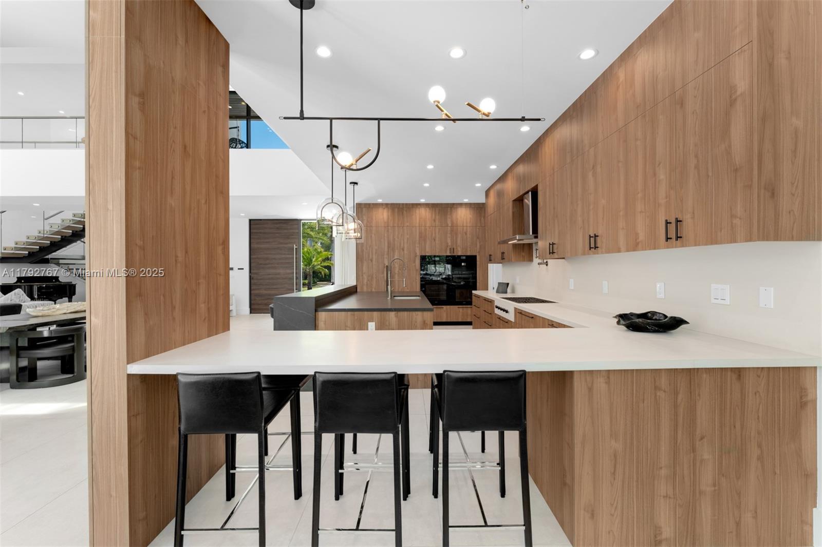 OLD CUTLER POINT - Residential