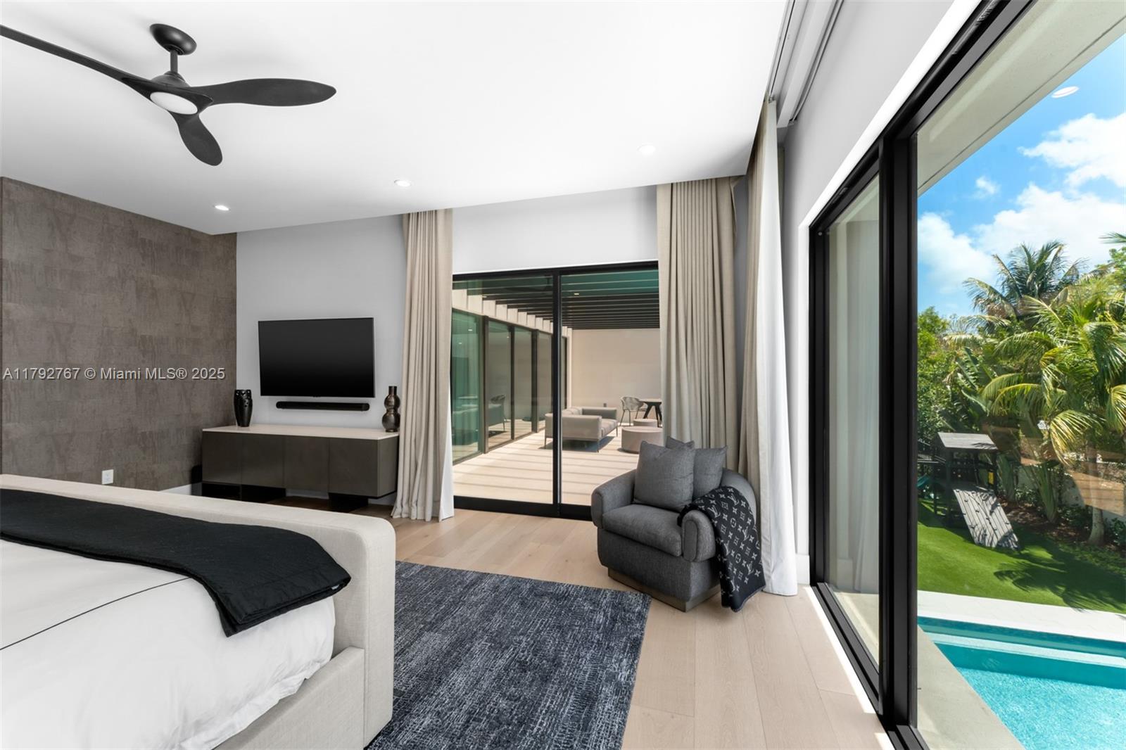 OLD CUTLER POINT - Residential