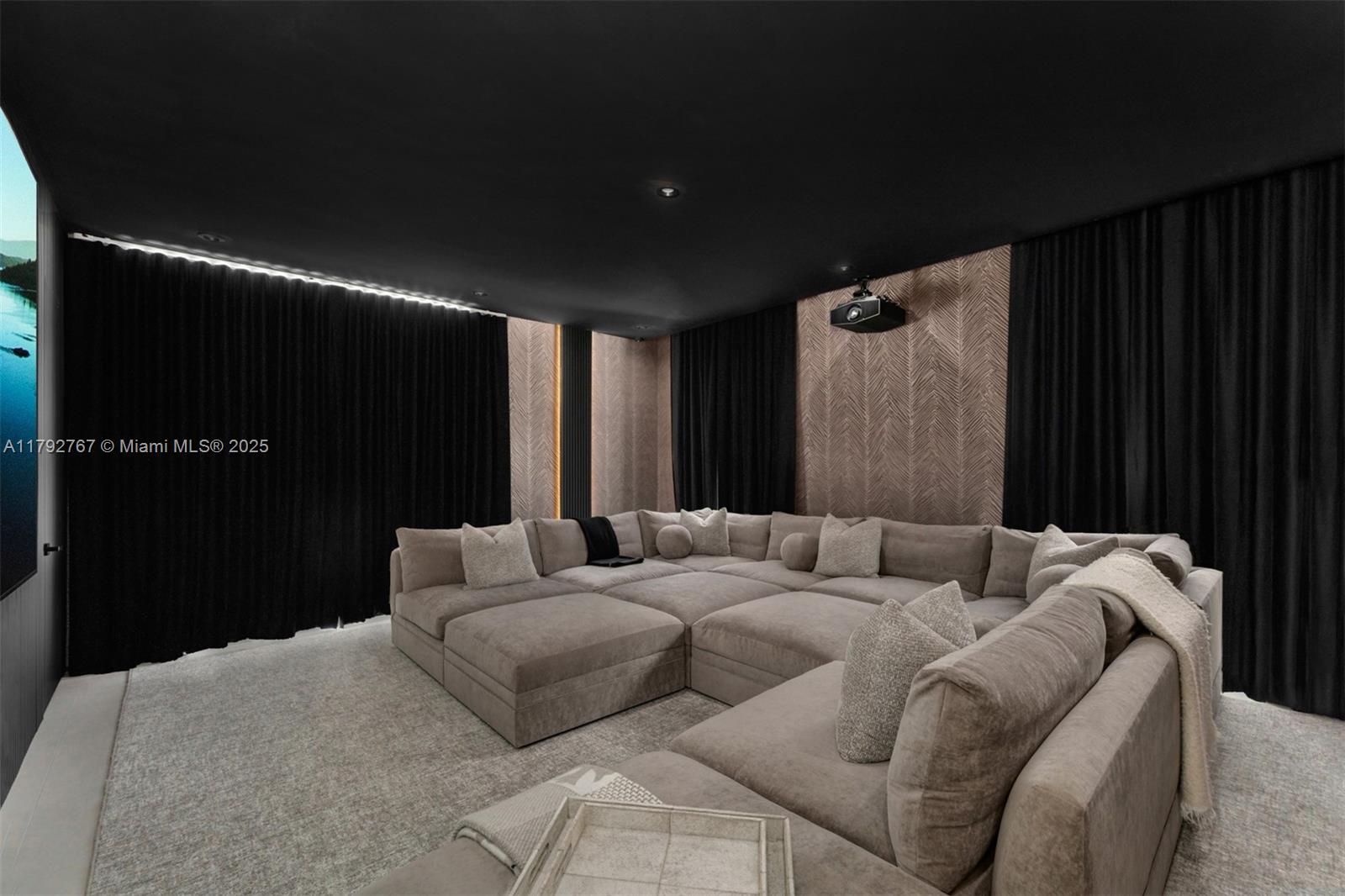 OLD CUTLER POINT - Residential