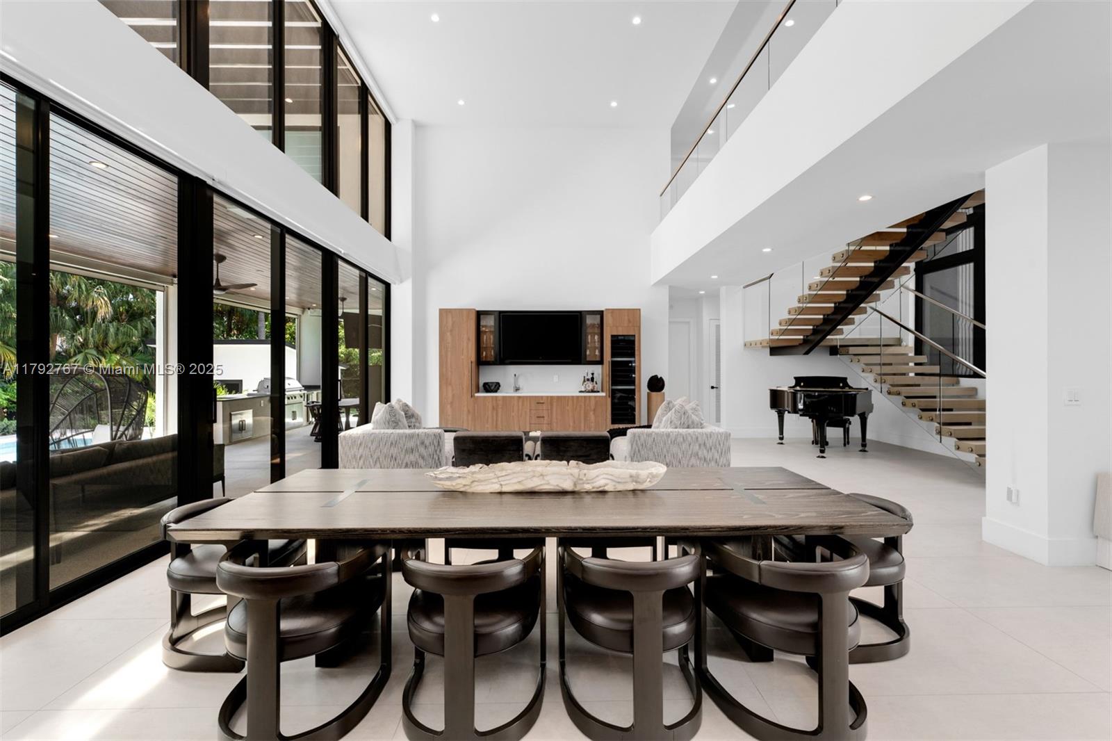 OLD CUTLER POINT - Residential