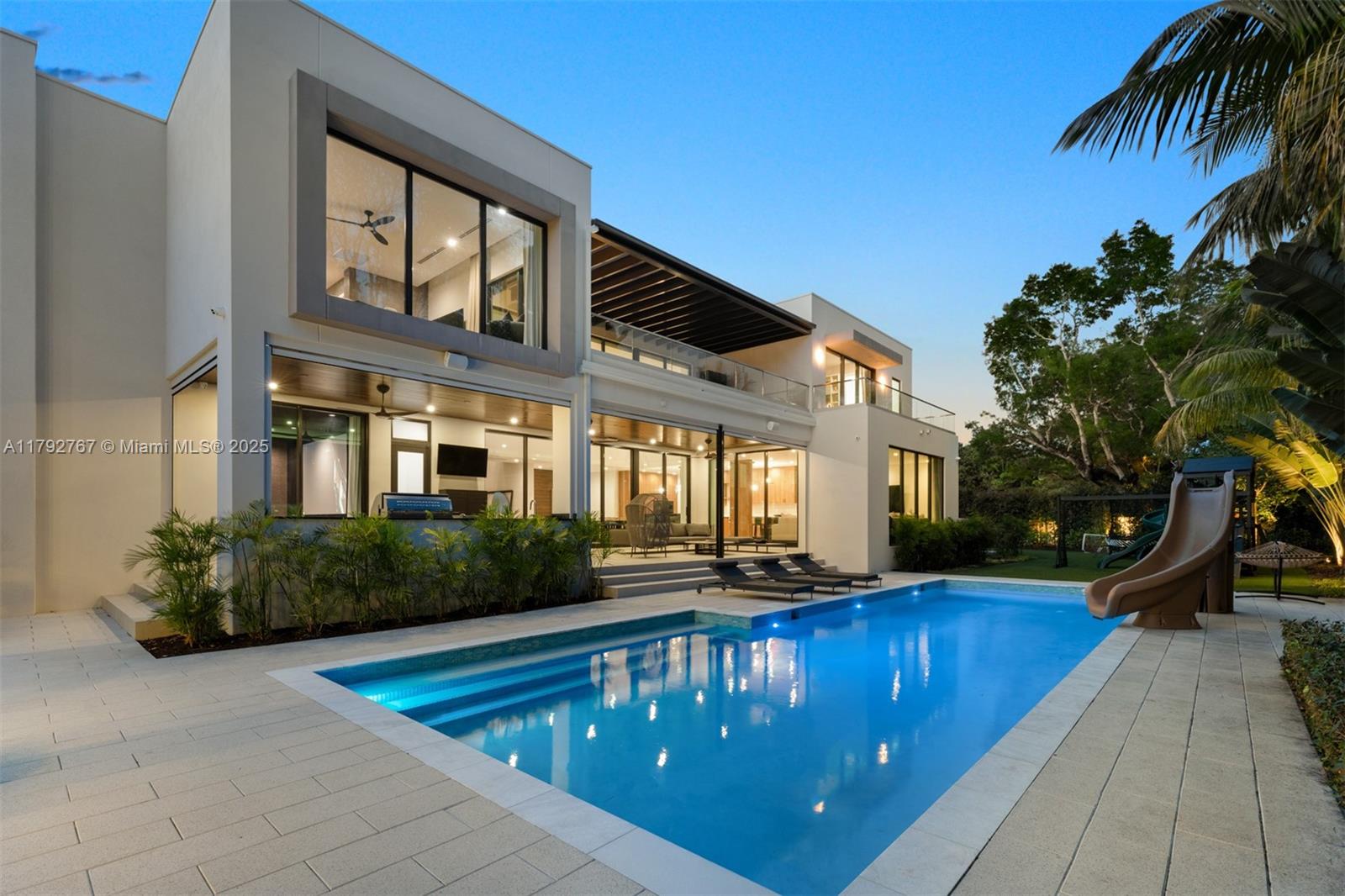 OLD CUTLER POINT - Residential