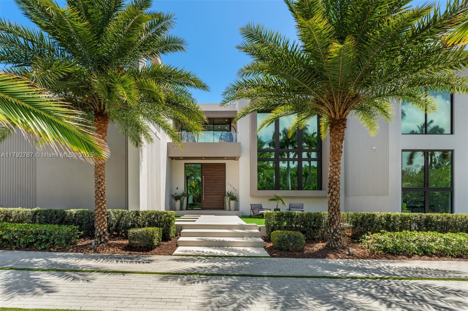 OLD CUTLER POINT - Residential