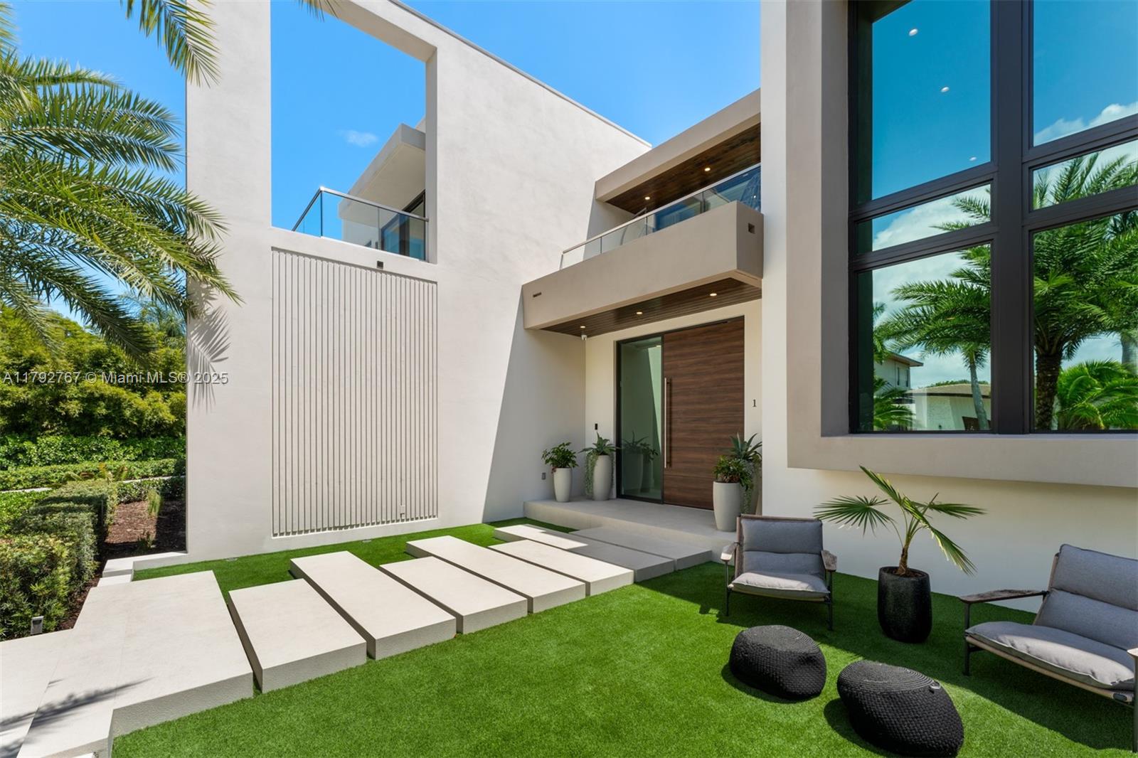 OLD CUTLER POINT - Residential