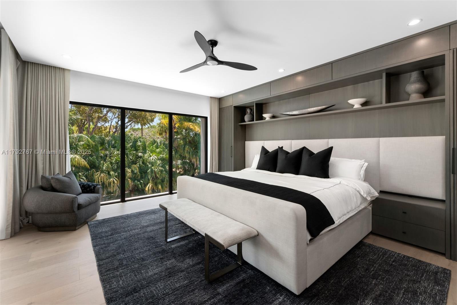 OLD CUTLER POINT - Residential