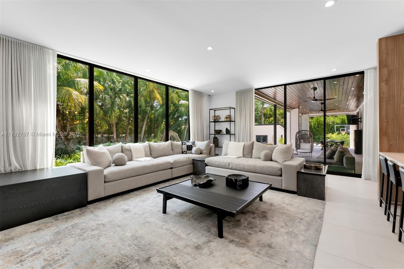 OLD CUTLER POINT - Residential