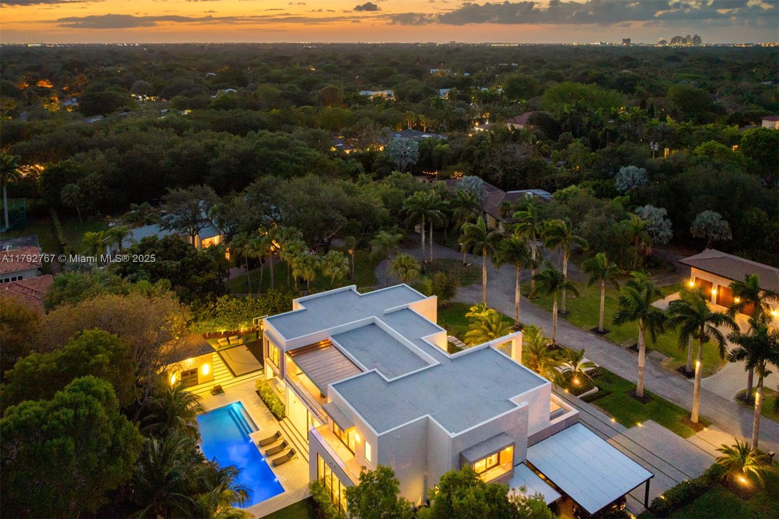 OLD CUTLER POINT - Residential