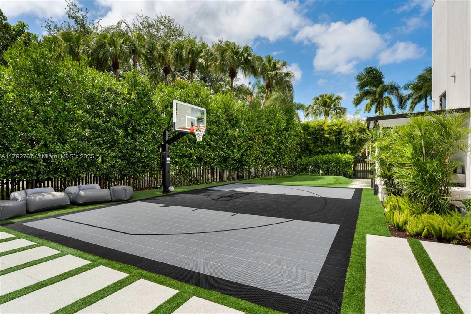 OLD CUTLER POINT - Residential