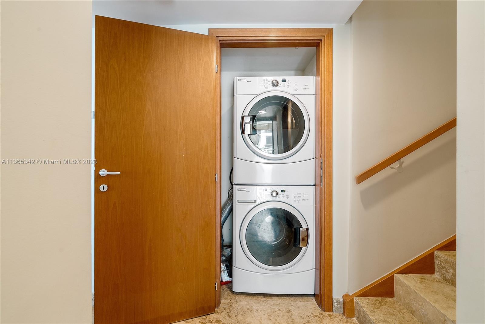 SPIAGGIA OCEAN CONDO - Residential Lease