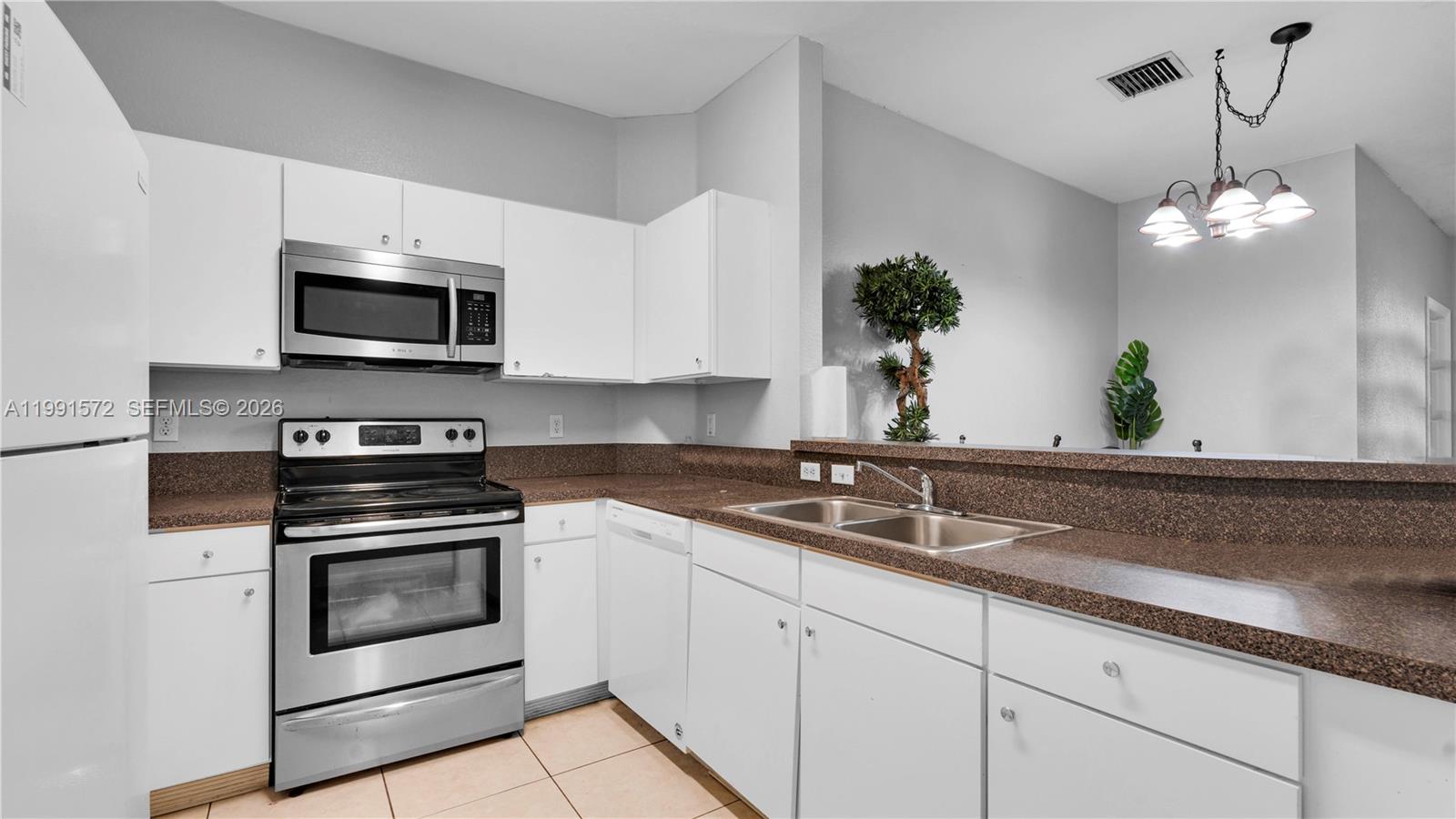 BANYAN BAY CONDO - Residential