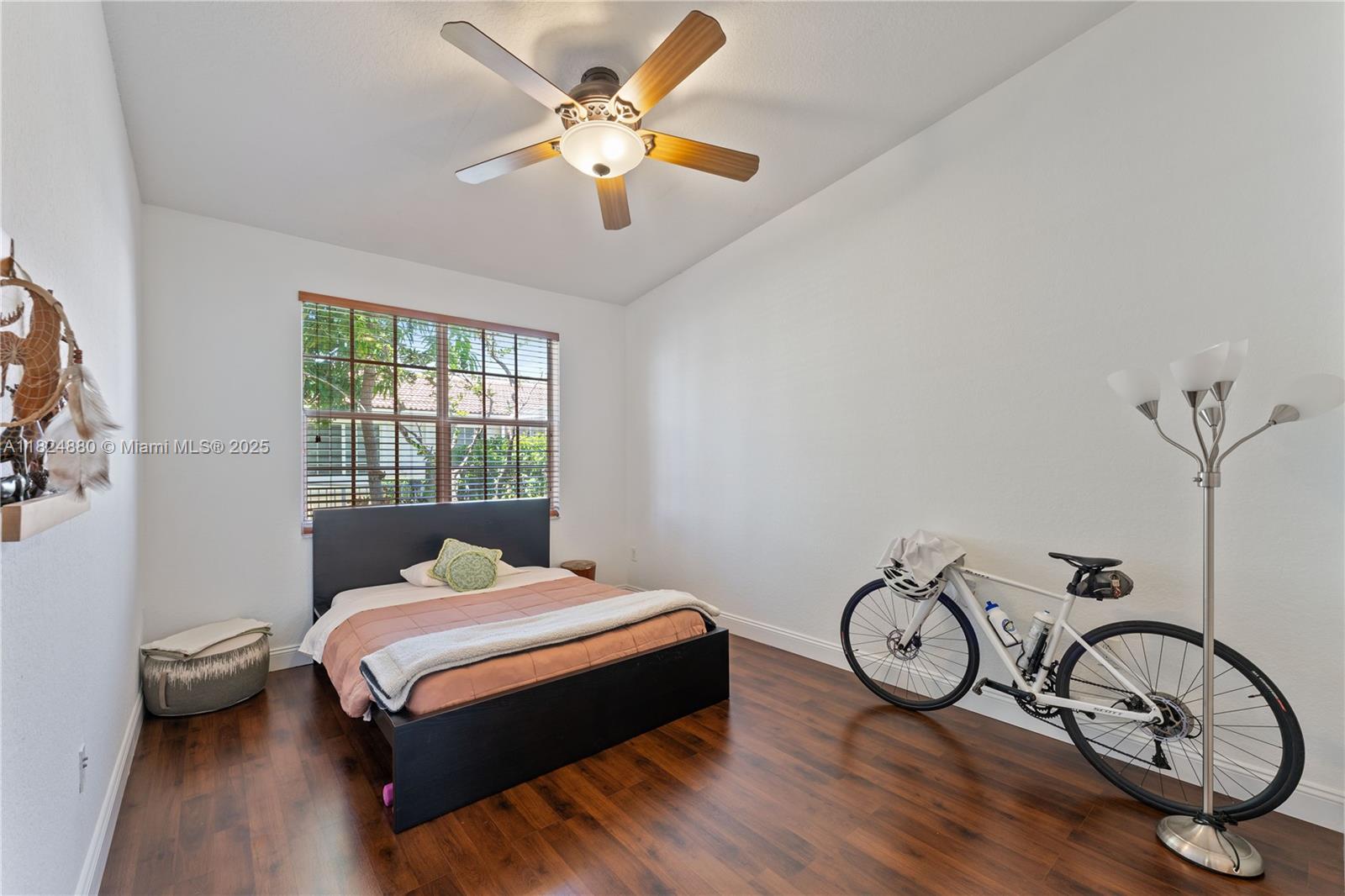 Grand Key AT SUNSET LAKES - Residential