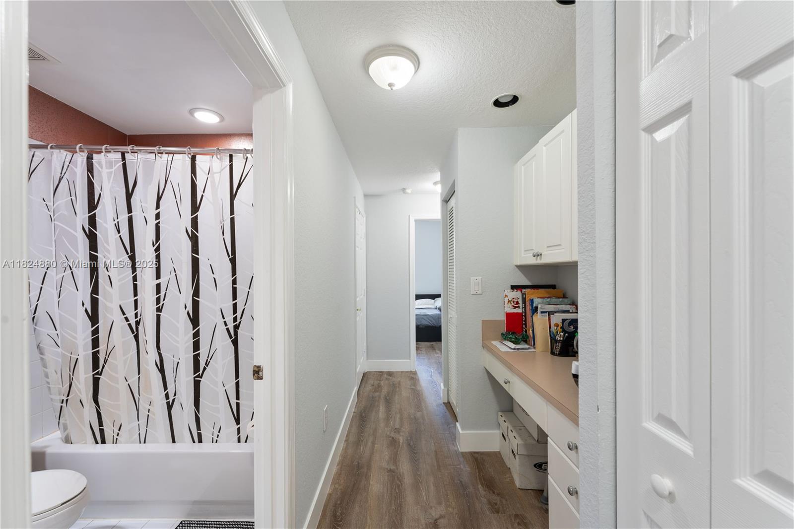 Grand Key AT SUNSET LAKES - Residential