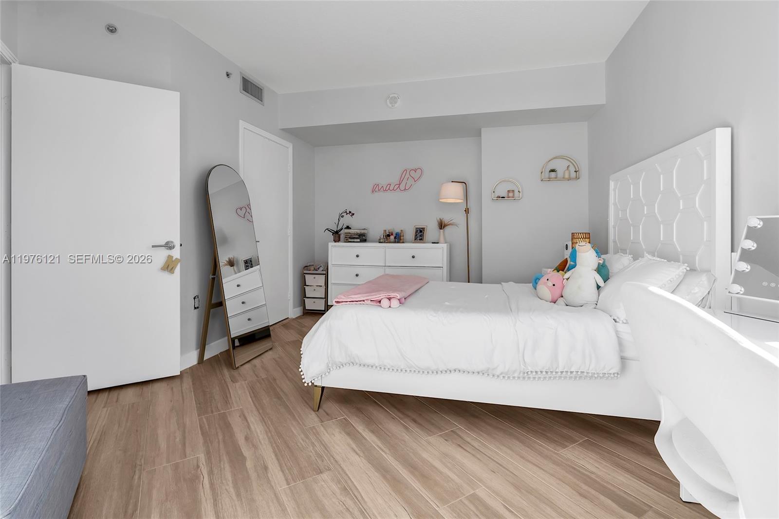 METROPOLIS II AT DADELAND - Residential