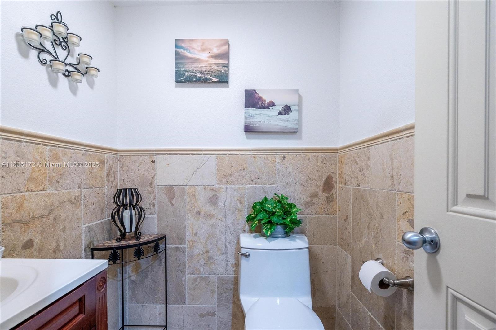 ISLA MERITA CONDOMINIUM I - Residential