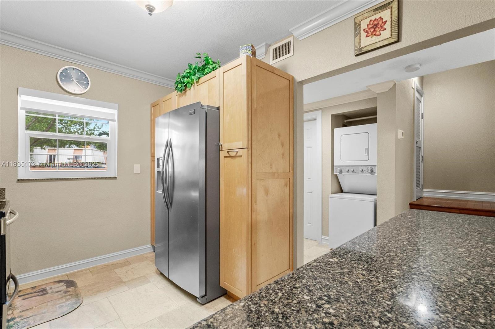 ISLA MERITA CONDOMINIUM I - Residential