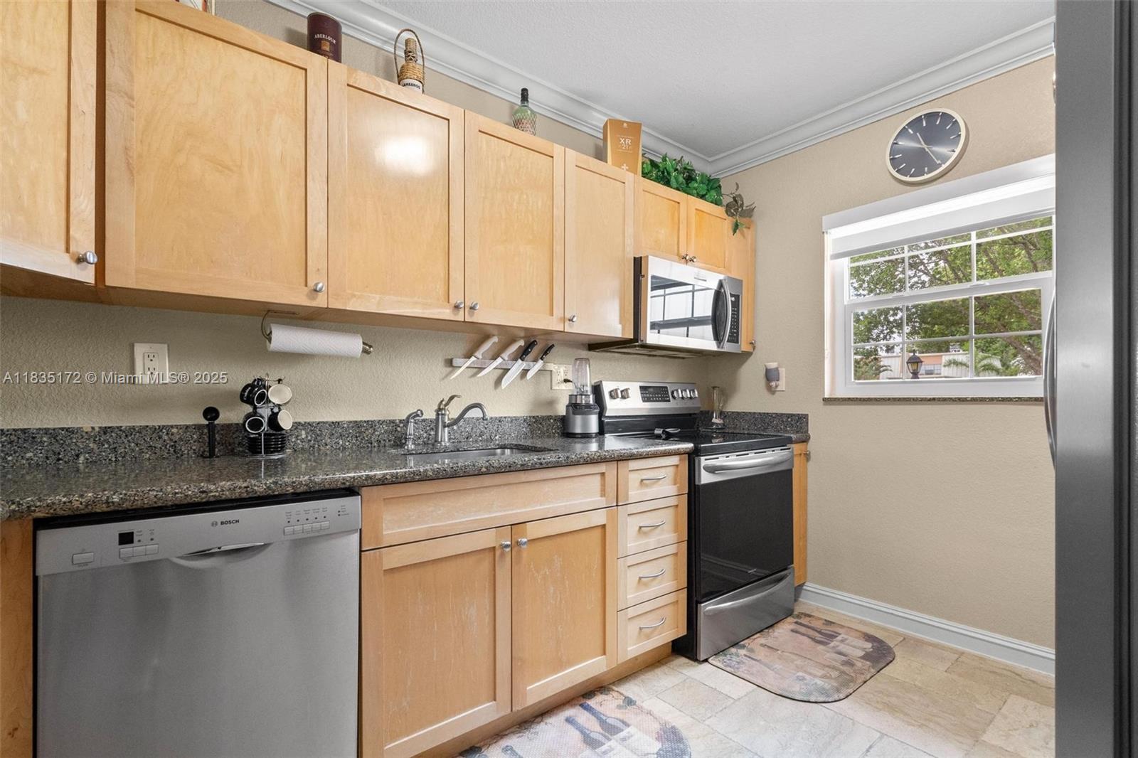 ISLA MERITA CONDOMINIUM I - Residential