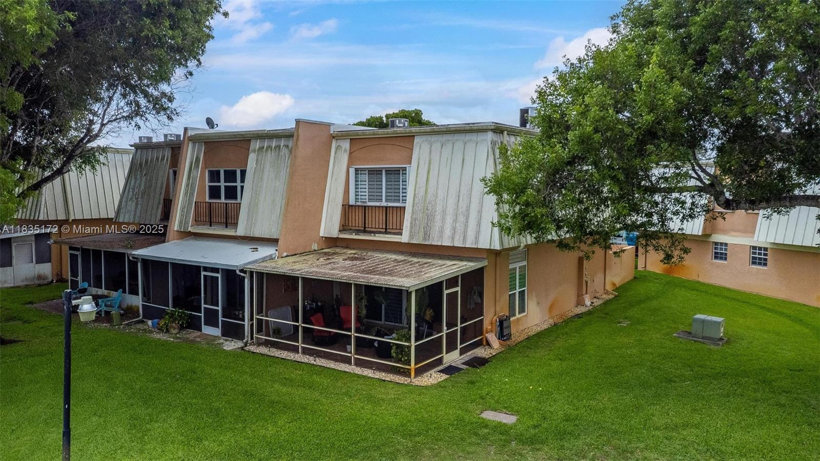 ISLA MERITA CONDOMINIUM I - Residential