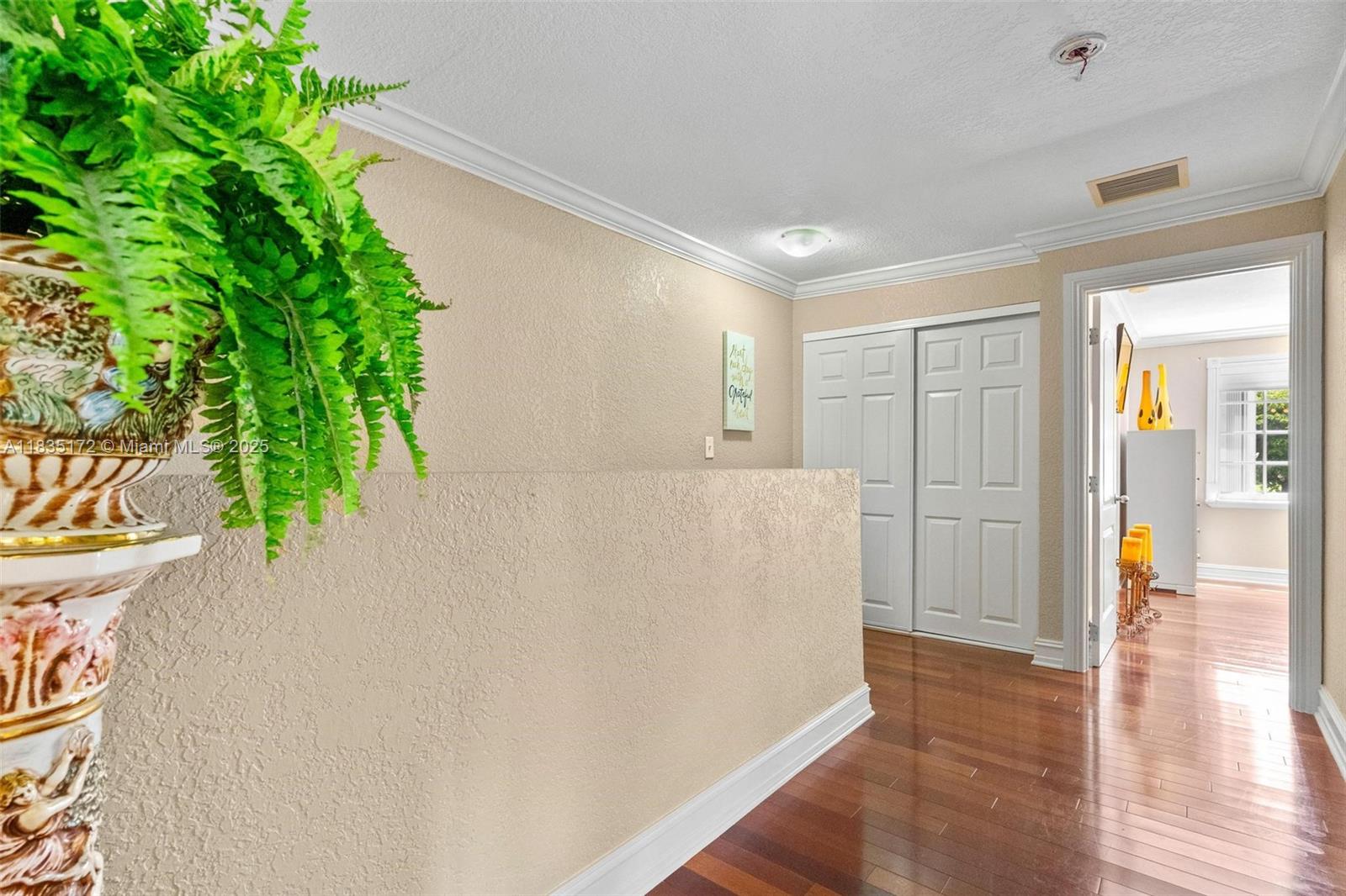 ISLA MERITA CONDOMINIUM I - Residential