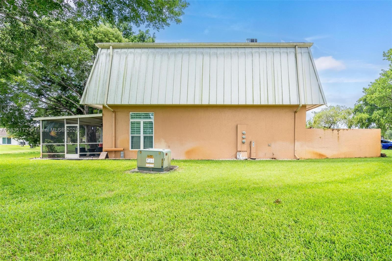 ISLA MERITA CONDOMINIUM I - Residential