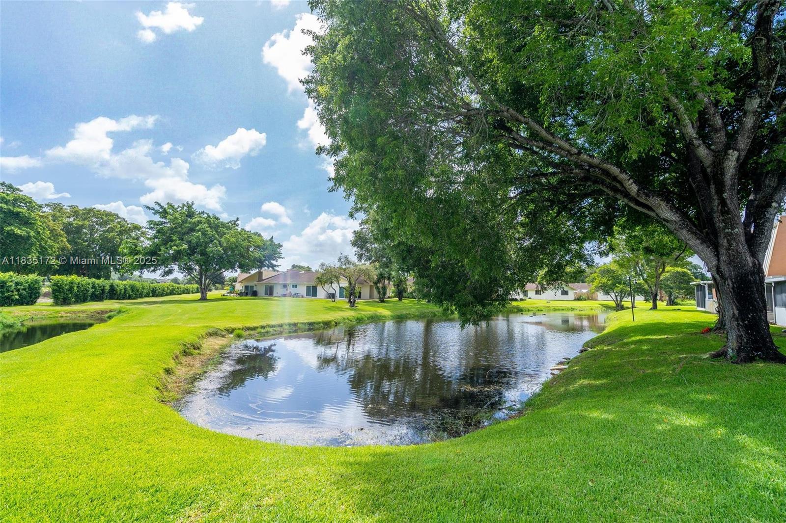 ISLA MERITA CONDOMINIUM I - Residential