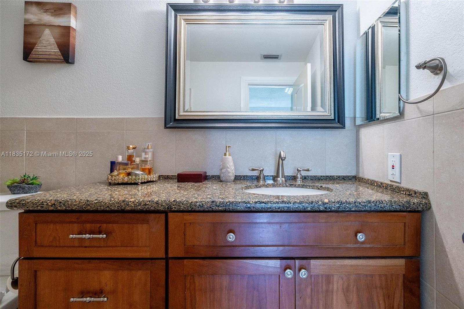 ISLA MERITA CONDOMINIUM I - Residential