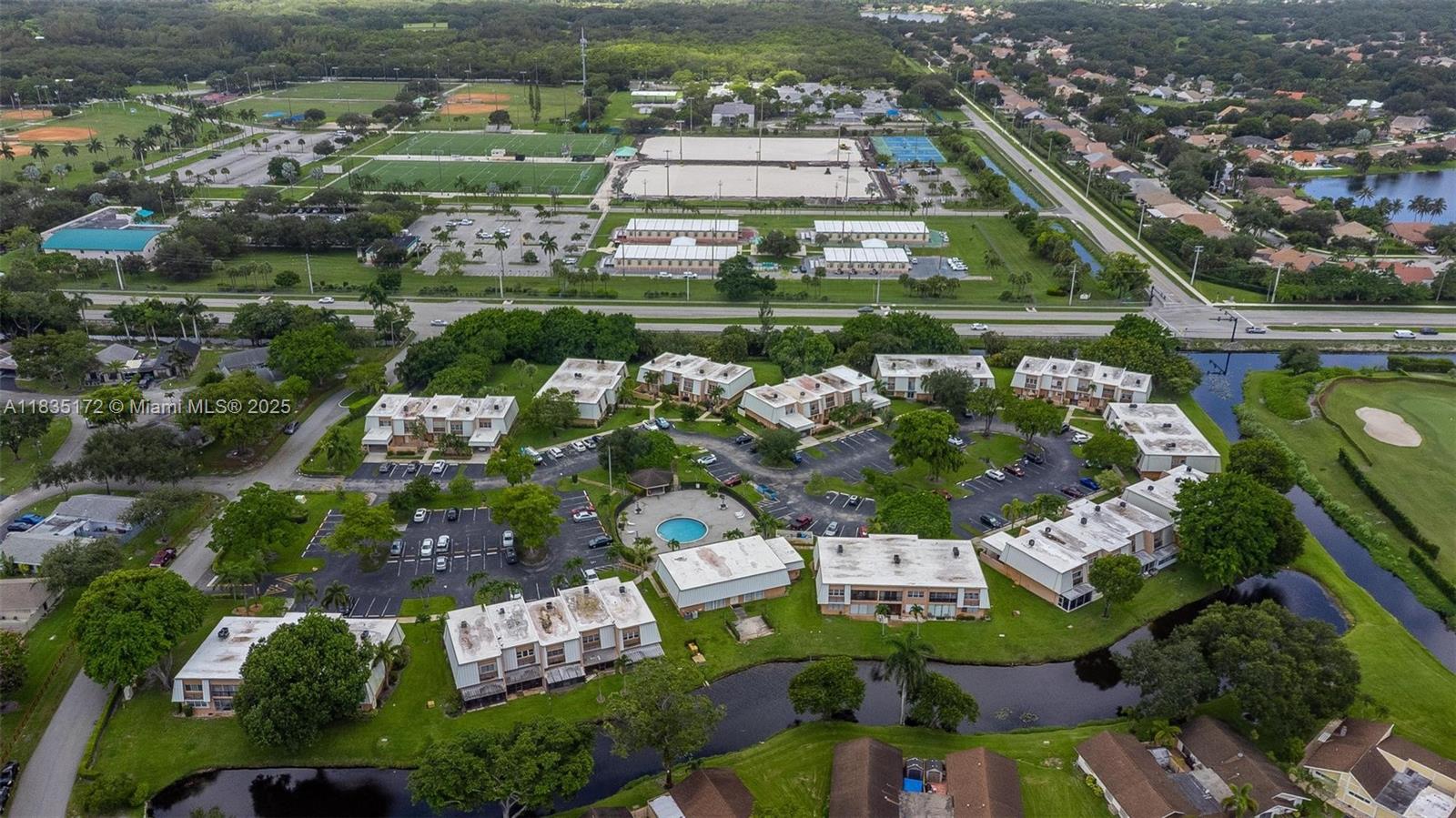 ISLA MERITA CONDOMINIUM I - Residential