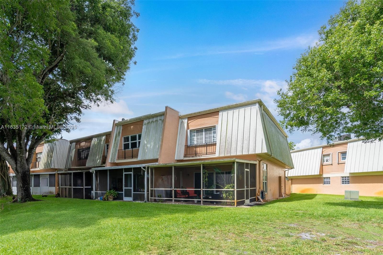 ISLA MERITA CONDOMINIUM I - Residential