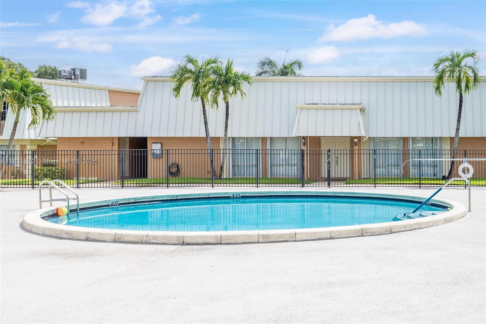 ISLA MERITA CONDOMINIUM I - Residential