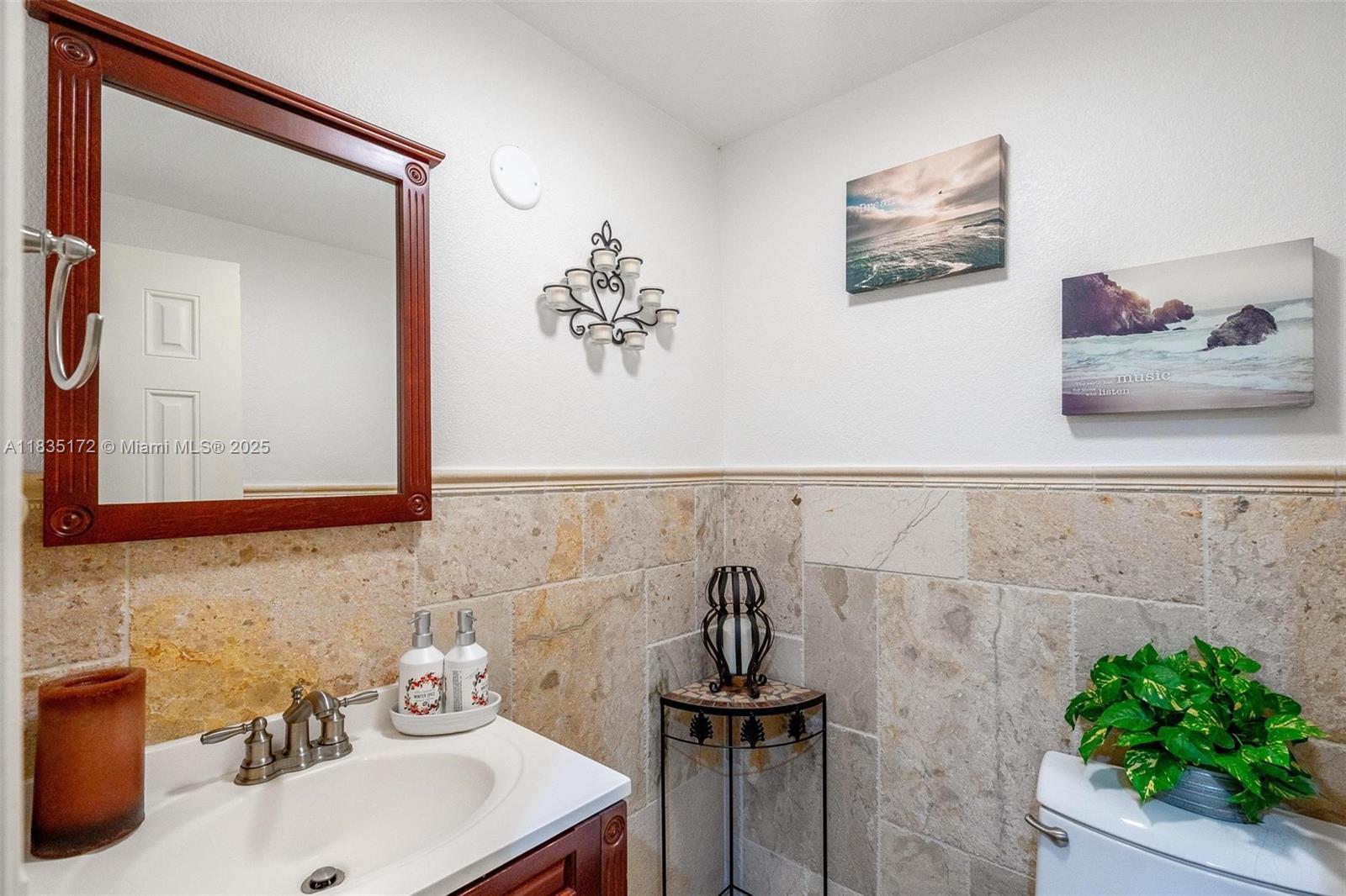 ISLA MERITA CONDOMINIUM I - Residential