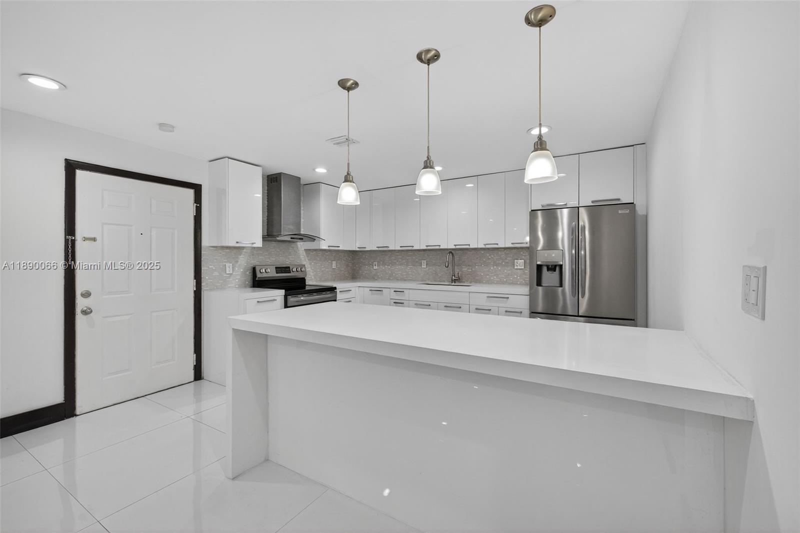 8851 NW 119th St 2207-2