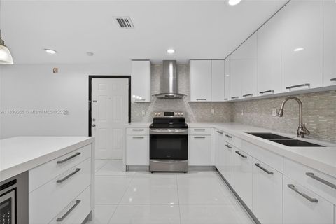 8851 NW 119th St 2207-2 Hialeah Gardens FL 33018