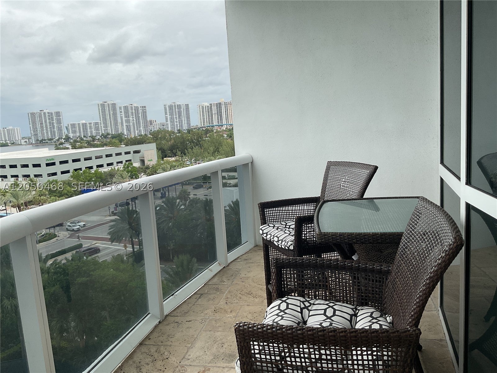 18201 Collins Ave 901A