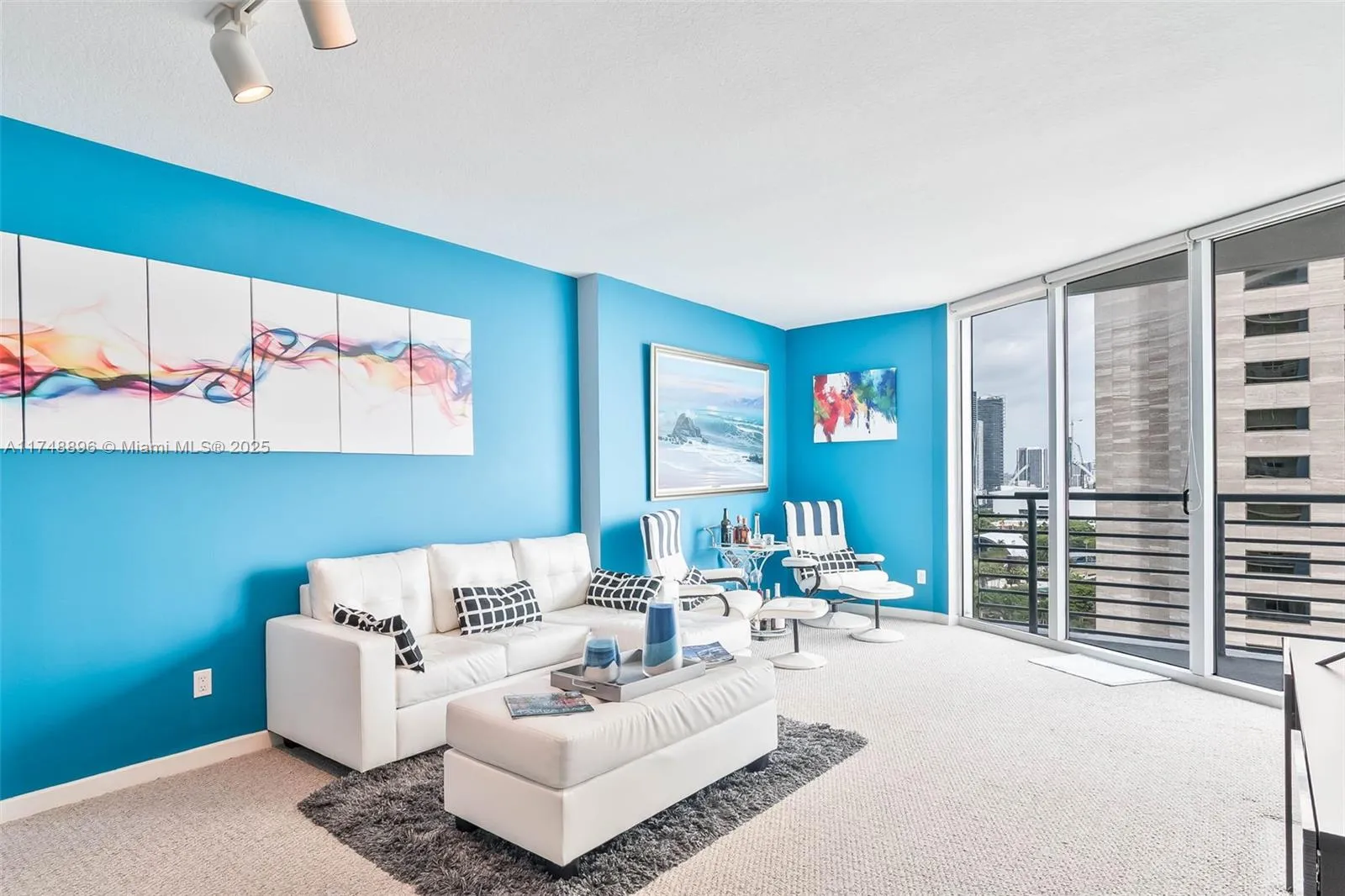 Miami, Florida 33131, United States, 1 Bedroom Bedrooms, ,1 BathroomBathrooms,Residential,Active,1414