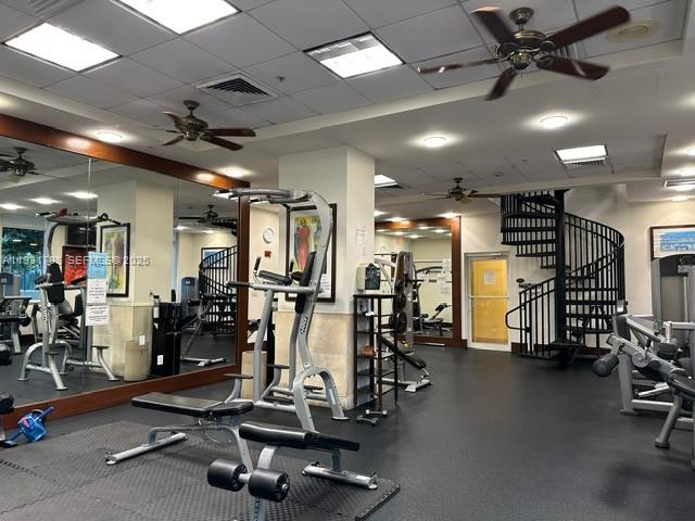 TURNBERRY ON THE GREEN CO - Residential Lease