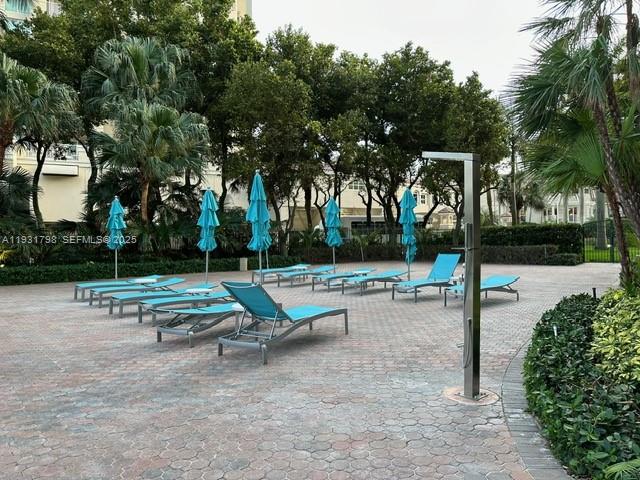 TURNBERRY ON THE GREEN CO - Residential Lease