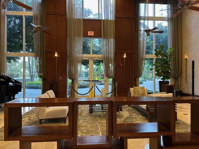 TURNBERRY ON THE GREEN CO - Residential Lease