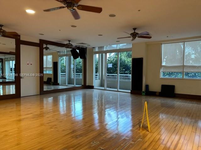 TURNBERRY ON THE GREEN CO - Residential Lease