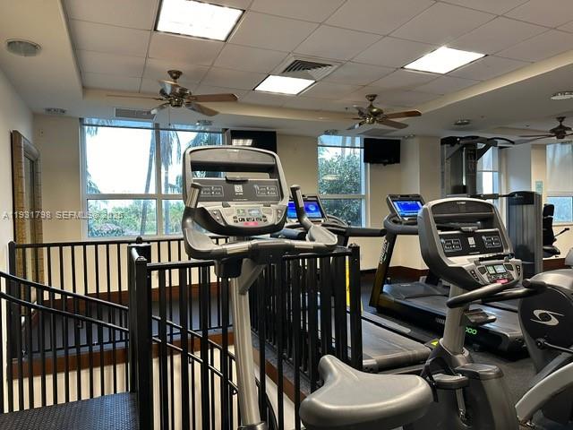 TURNBERRY ON THE GREEN CO - Residential Lease