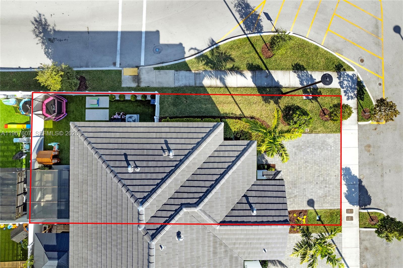 VISTA LAGO - Residential