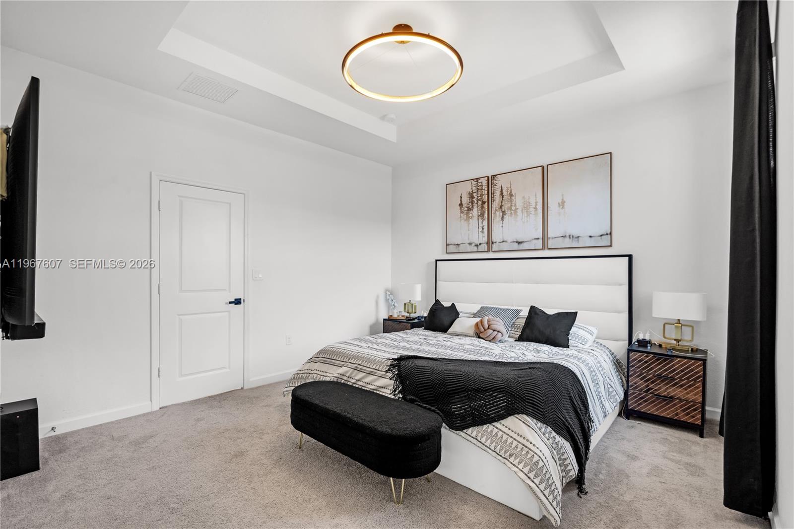 VISTA LAGO - Residential