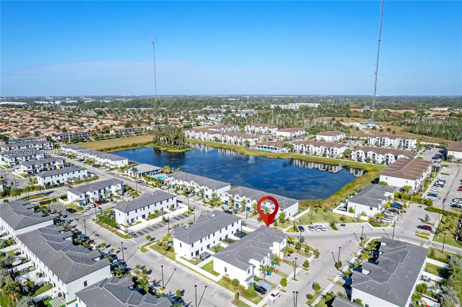 VISTA LAGO - Residential