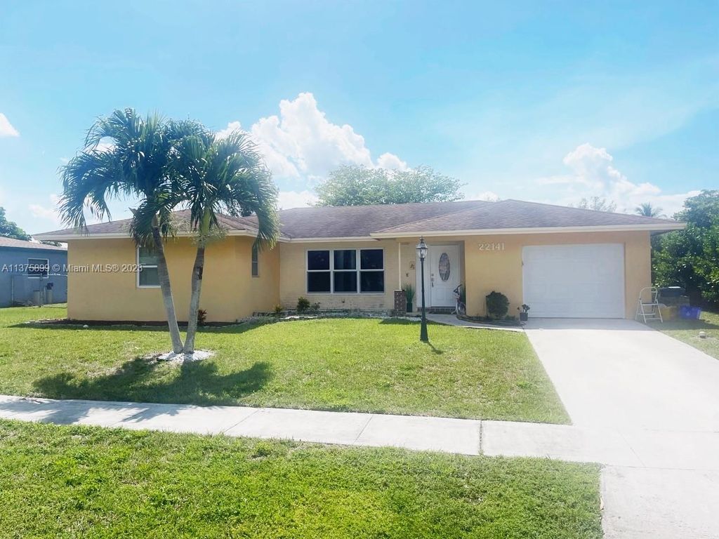 Photo of 22141 Aquila St, Boca Raton, FL 33428 (MLS # A11375899)