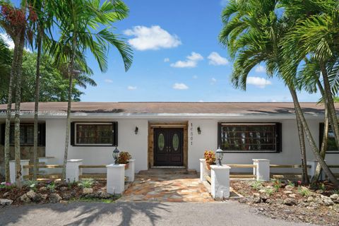Single Family Residence in Miami FL 16501 199th St St 1.jpg