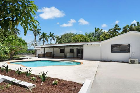 Single Family Residence in Miami FL 16501 199th St St 23.jpg